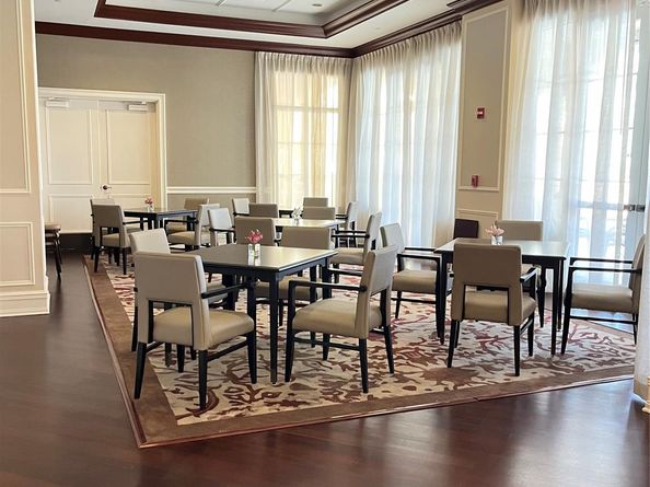 16102 Emerald Estates Dr 129, Weston FL 33331