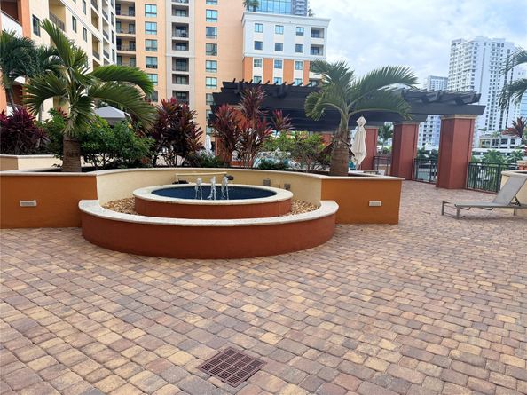 100 N Federal Hwy 1226, Fort Lauderdale FL 33301