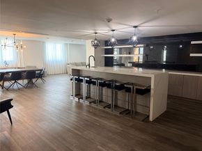 100 N Federal Hwy 1226, Fort Lauderdale FL 33301