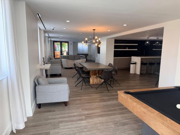 100 N Federal Hwy 1226, Fort Lauderdale FL 33301