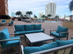 100 N Federal Hwy 1226, Fort Lauderdale FL 33301