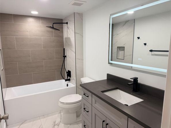 100 N Federal Hwy 1226, Fort Lauderdale FL 33301