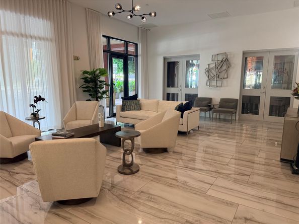 100 N Federal Hwy 1226, Fort Lauderdale FL 33301