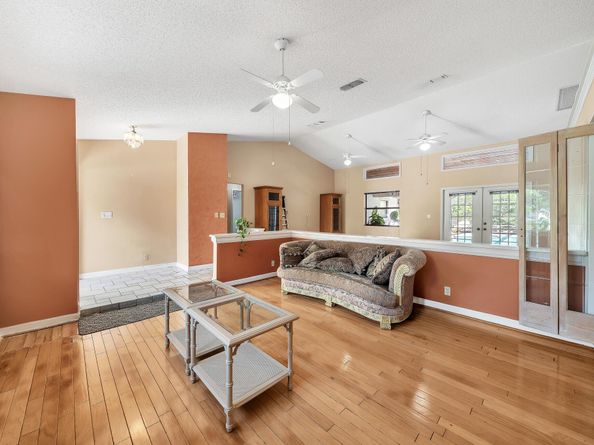 4377 NW 88th Terrace, Coral Springs FL 33065