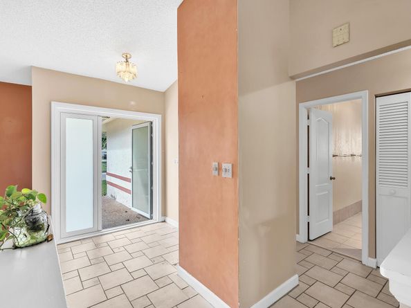 4377 NW 88th Terrace, Coral Springs FL 33065