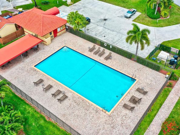 8200 Thames Boulevard C, Boca Raton FL 33433