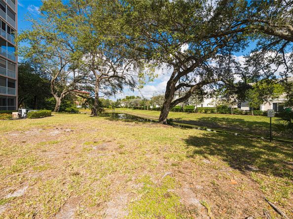 3575 Broken Woods Dr 303, Coral Springs FL 33065
