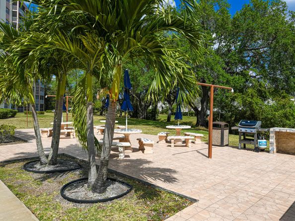 3575 Broken Woods Dr 303, Coral Springs FL 33065