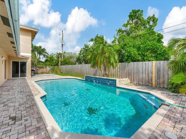 1300 NE 26th Avenue NE, Pompano Beach FL 33062