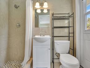 1300 NE 26th Avenue NE, Pompano Beach FL 33062