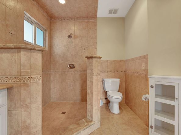 1300 NE 26th Avenue NE, Pompano Beach FL 33062