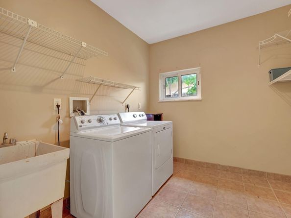 1300 NE 26th Avenue NE, Pompano Beach FL 33062