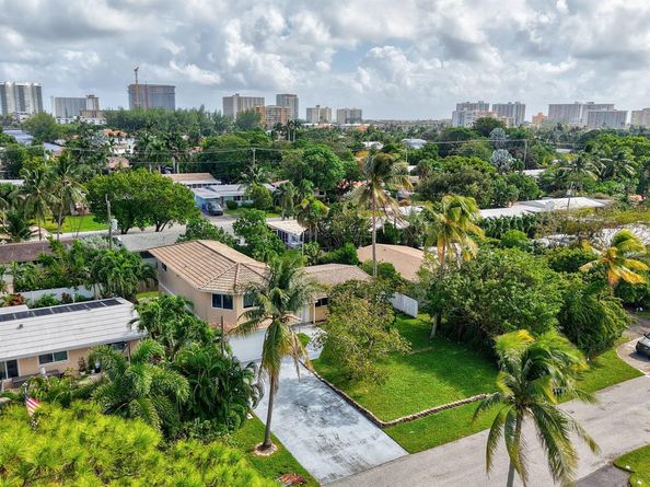 1300 NE 26th Avenue NE, Pompano Beach FL 33062