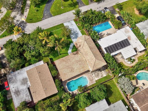 1300 NE 26th Avenue NE, Pompano Beach FL 33062