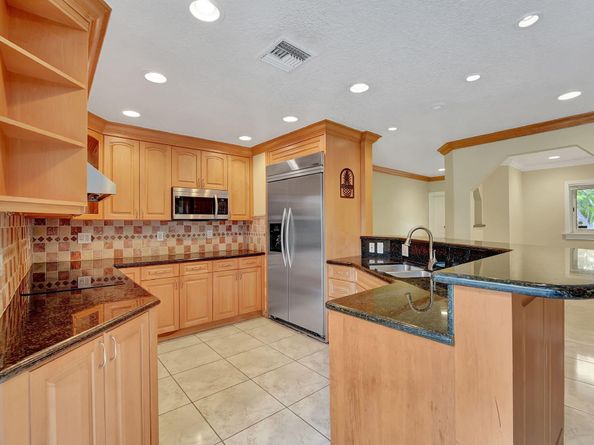 1300 NE 26th Avenue NE, Pompano Beach FL 33062