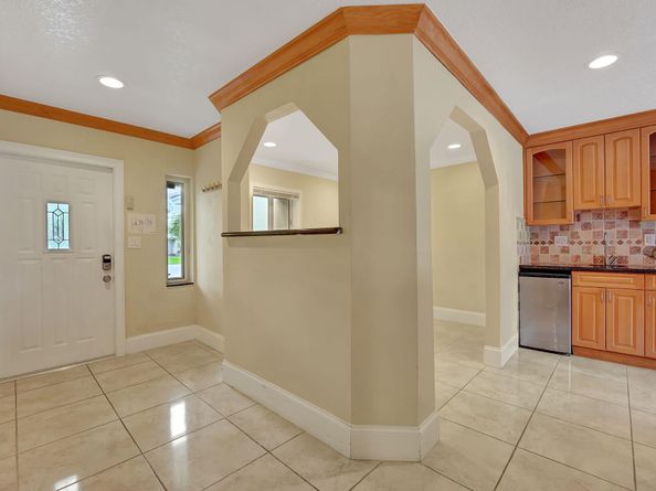 1300 NE 26th Avenue NE, Pompano Beach FL 33062