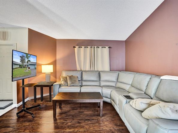 9132 SW 20th St B, Boca Raton FL 33428