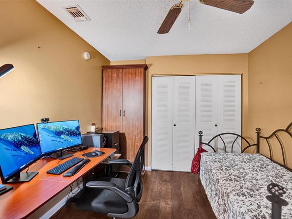 9132 SW 20th St B, Boca Raton FL 33428