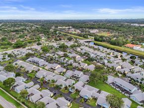 9132 SW 20th St B, Boca Raton FL 33428