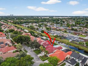 9401 NW 18th Dr, Plantation FL 33322