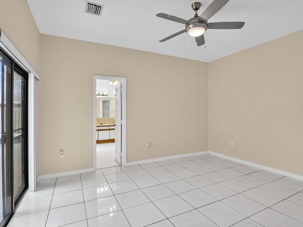 9401 NW 18th Dr, Plantation FL 33322