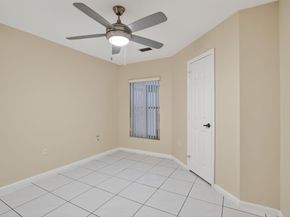 9401 NW 18th Dr, Plantation FL 33322