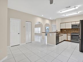 9401 NW 18th Dr, Plantation FL 33322