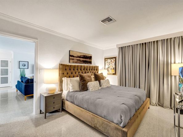 3370 NE 17th Ave, Oakland Park FL 33334