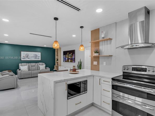 17105 SW 113th Court 11531E, Miami FL 33157