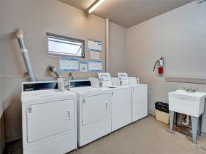 2441 SW 82nd Avenue 205, Davie FL 33324