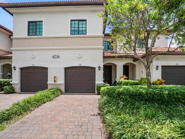 4236 N Dixie Highway 132, Oakland Park FL 33334