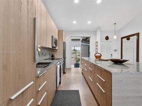 2411 SW Aragon Boulevard 2, Sunrise FL 33322