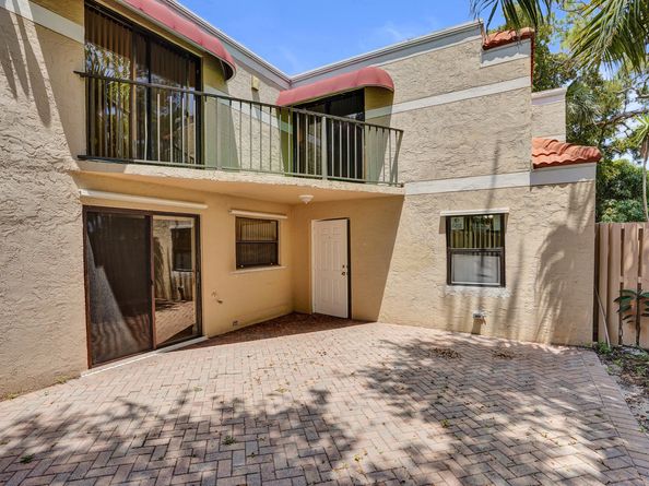 4260 Village Drive D, Delray Beach FL 33445