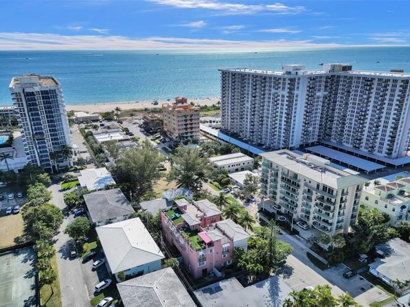 3213 NE 5th St #202, Pompano Beach FL 33062