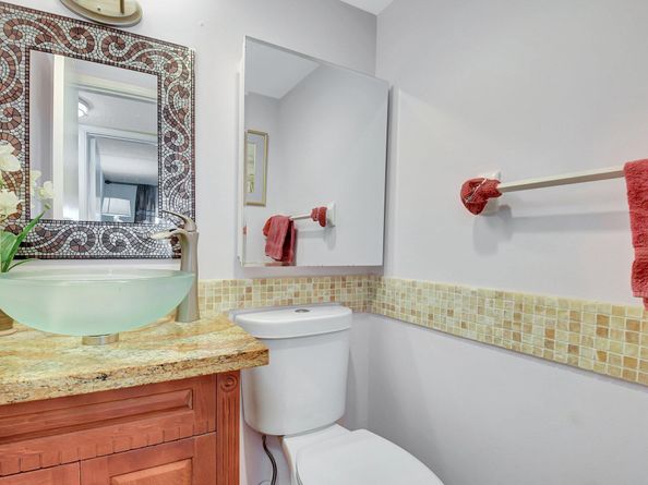 400 Village Green Circle W 212, Palm Springs FL 33461