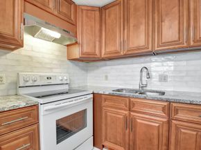 400 Village Green Circle W 212, Palm Springs FL 33461