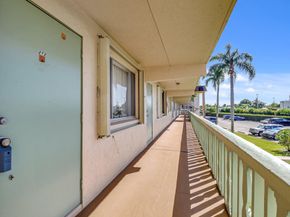 400 Village Green Circle W 212, Palm Springs FL 33461