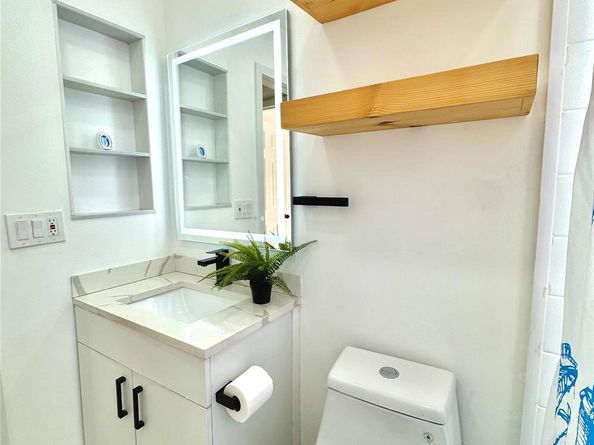3005 1/2 NW 68th St 9D, Fort Lauderdale FL 33309