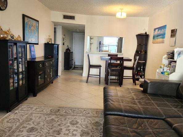 11358 Taft St 11358, Pembroke Pines FL 33026