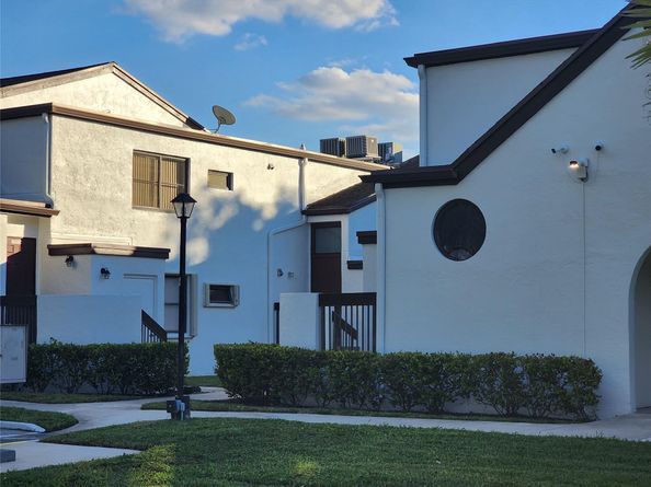 11358 Taft St 11358, Pembroke Pines FL 33026