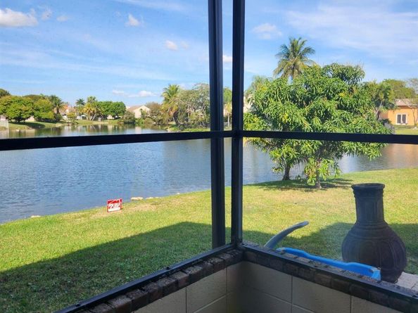 14531 Hickory Ct, Davie FL 33325