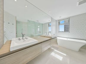 17301 Biscayne Boulevard 707, North Miami Beach FL 33160