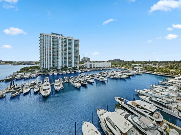 17301 Biscayne Boulevard 707, North Miami Beach FL 33160