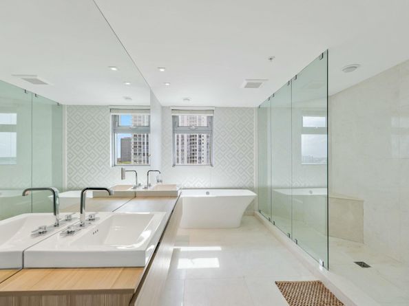 17301 Biscayne Boulevard 707, North Miami Beach FL 33160