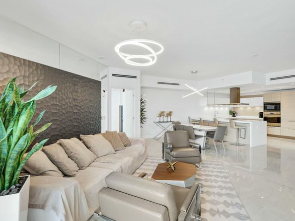 17301 Biscayne Boulevard 707, North Miami Beach FL 33160