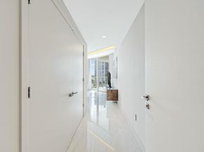 17301 Biscayne Boulevard 707, North Miami Beach FL 33160