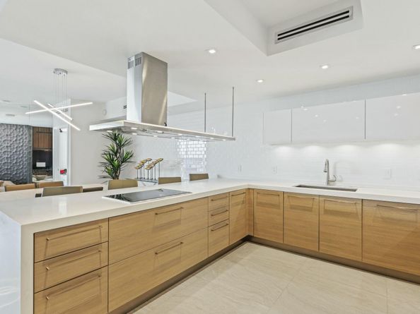 17301 Biscayne Boulevard 707, North Miami Beach FL 33160