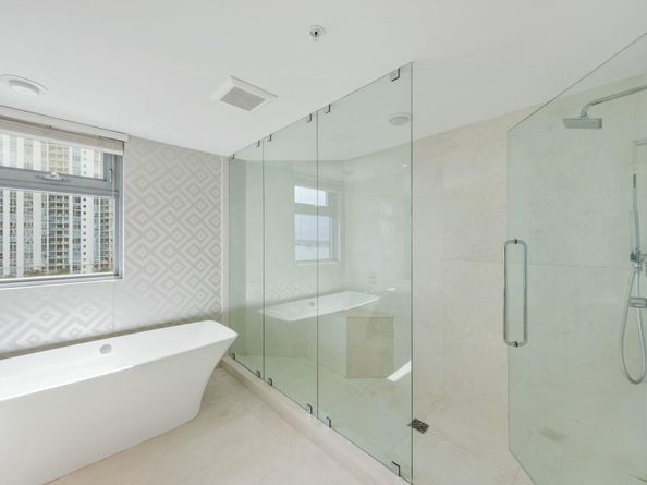 17301 Biscayne Boulevard 707, North Miami Beach FL 33160