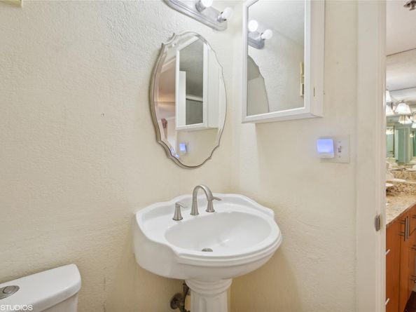 3940 Inverrary Blvd 403A, Lauderhill FL 33319