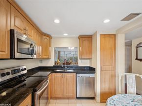 3940 Inverrary Blvd 403A, Lauderhill FL 33319